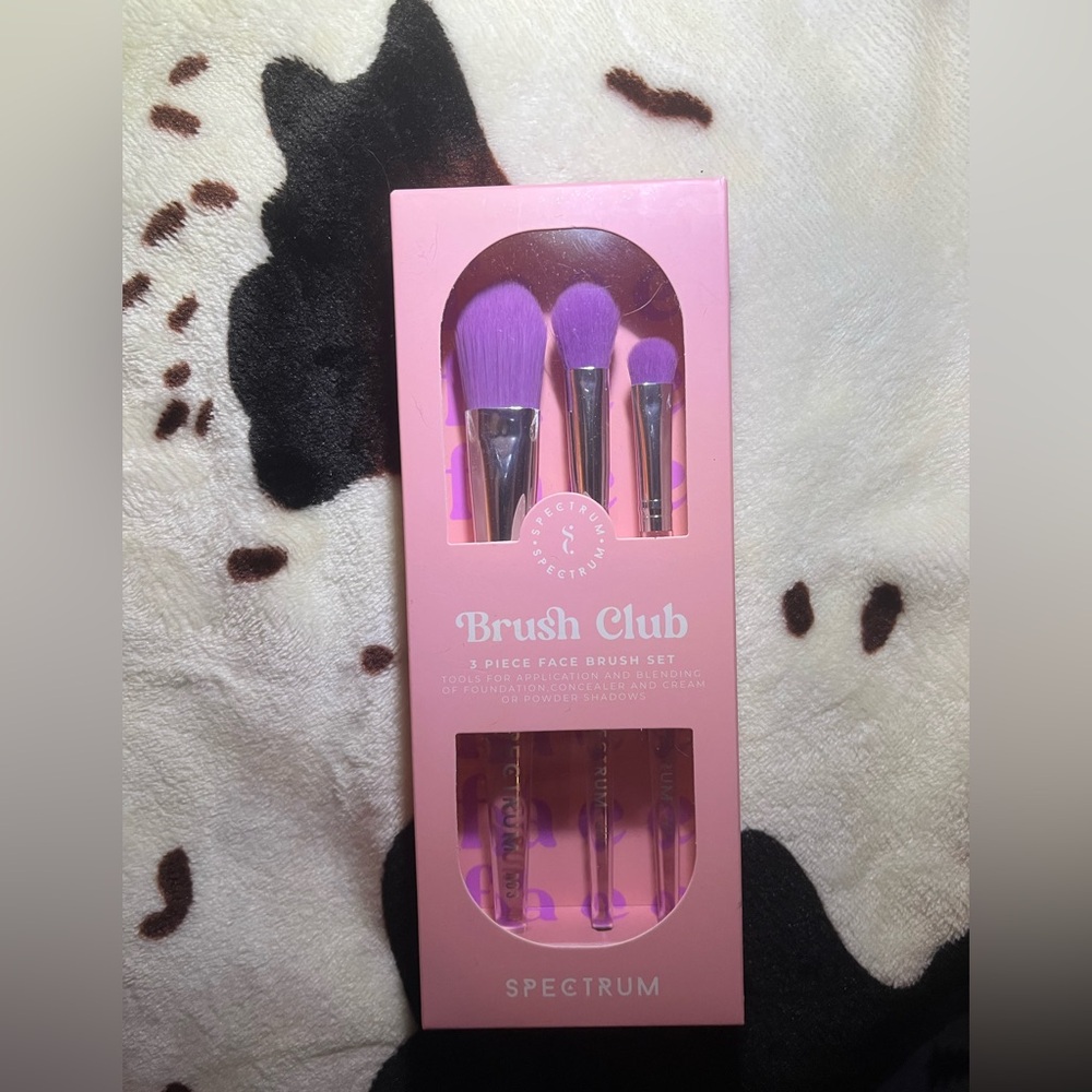✨BRAND NEW SPECTRUM BRUSH CLUB 3-PIECE SET✨